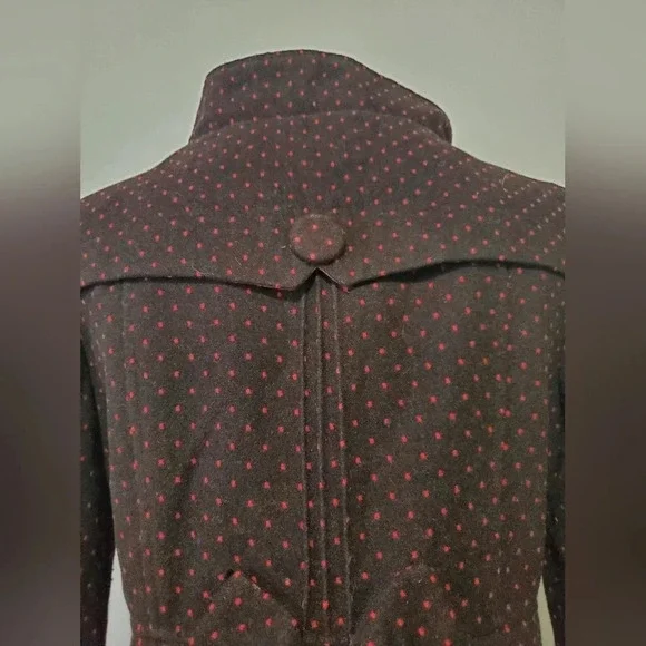 Feiermina  black coat with red polka dots. Bows in front and back. Size large - Picture 10 of 16